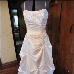 NWT Henry Roth satin wedding gown